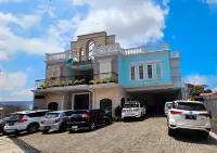 Bayleaf Guest House Syariah Hotels in Sisir