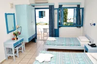Galeana Beach Hotel - parking