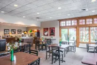 Comfort Suites Hotels in Monroeville