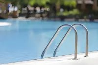 Microtel Inn & Suites by Wyndham Camp Lejeune/Jacksonville - Pools