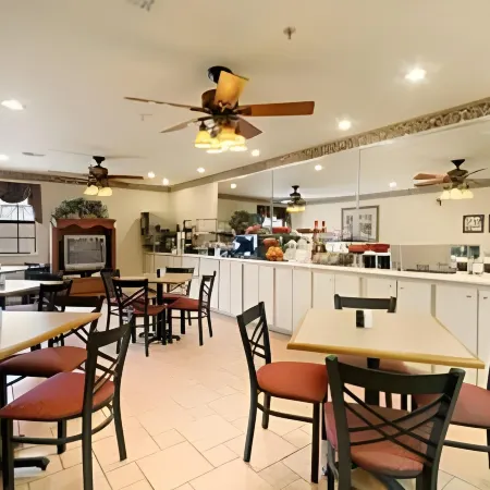 Super 8 by Wyndham Lowell/Bentonville/Rogers Area