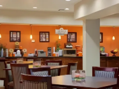 Days Inn & Suites by Wyndham Marquez Hotels in Leon County