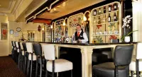 Flannery's Hotel - bar