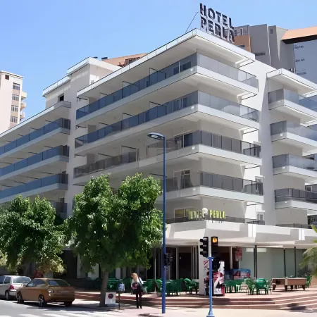Hotel Perla Отели рядом с достопримечательностью «Аквапарк Акваландия»