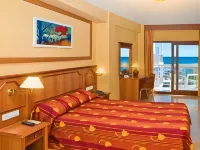 Hotel San Luis فنادق في Grau i Platja