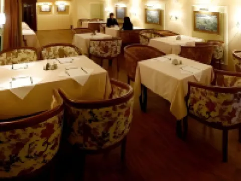 Senator Victory Square