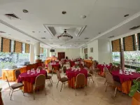 Bumi Wiyata Hotel - Desayuno