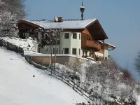 란트하우스 로지스 카프룬 바이 위 렌트 카프룬 호텔