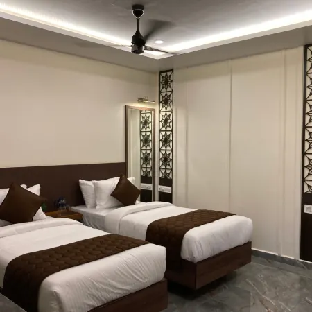 Murali Krishna Apart Hotel