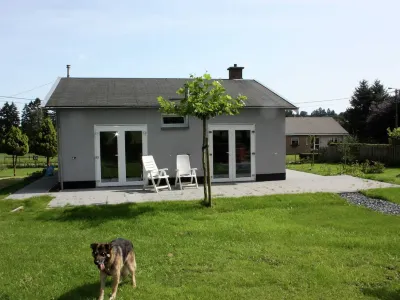 Charming Holiday Home in Gouvy with Hot Tub Hotel dekat JT Buitensport BE