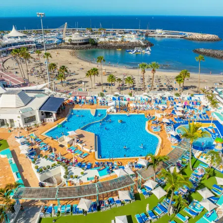 Hovima la Pinta Beachfront Family Hotel