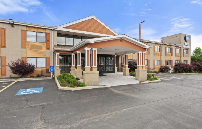 Best Western Plus Oakbrook Inn