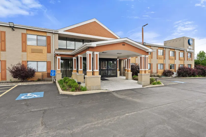 Best Western Plus Oakbrook Inn