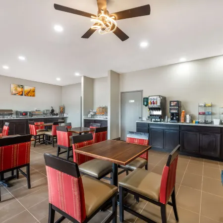 Comfort Suites Omaha East-Council Bluffs