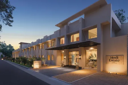 Am Hotel Kollection, Meerut Отели рядом с достопримечательностью «Duplex gamga sagar»