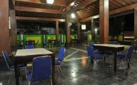 Hotel Queen Star Hotel di Moyudan