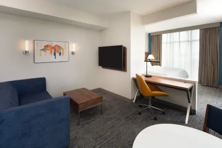 Holiday Inn Express Miami Airport-Blue Lagoon Area, an IHG Hotel