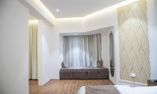 5. 더 리트리트 리..