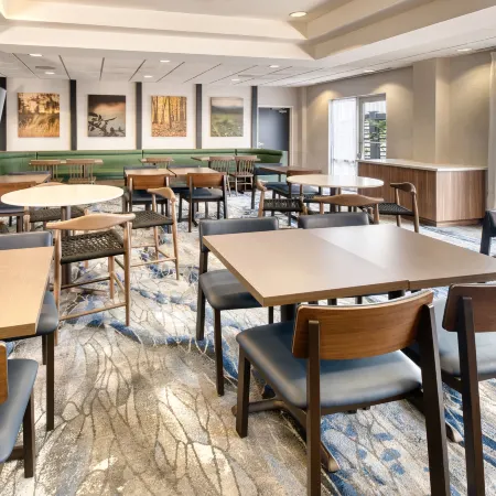 Fairfield Inn & Suites Toronto Brampton