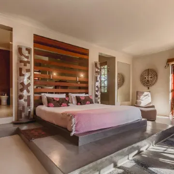 Singa Lodge - Lion Roars Hotels & Lodges Отели рядом с достопримечательностью «Саммерстранд»