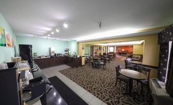 Copley Inn & Suites, Copley - Akron - Housity