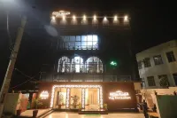 Pavna O Palace のホテル