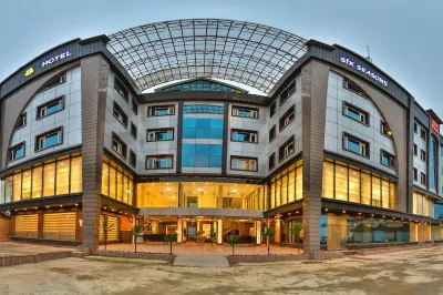 Hotel Six Seasons Hotels in Budgam