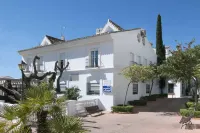 Hotel la Fonda فنادق في بينالمادينا