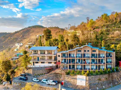 喜馬拉雅山湖飯店 Mukteshwar Temple附近的飯店