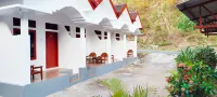 Sarwi Endah Beach Cottage Hotels in Tepus
