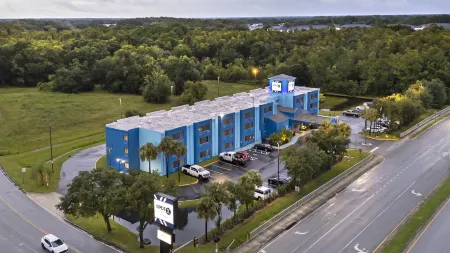 SPOT X Hotel Tampa - Wesley Chapel by The Red Collection