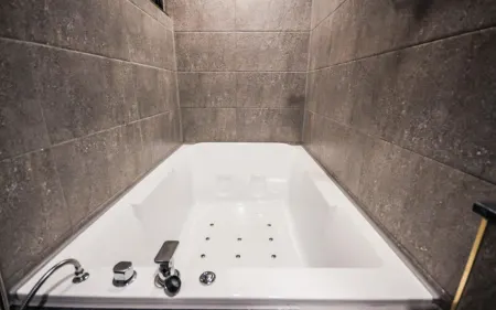 Busan Oncheonjang Hotel Mithuna Отели рядом с достопримечательностью «Пусанский университет иностранных языков»