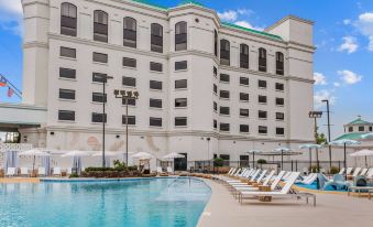 Mulberry, a Wyndham Hotel