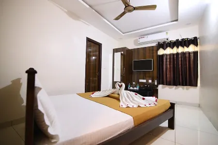 Sri Murugan Residency Отели рядом с достопримечательностью «Технологический институт Веллуру»