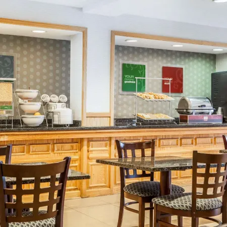 Comfort Inn Bourbonnais Near I-57