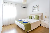 Gard nia in Tavira With 2 Bedrooms and 2 Bathrooms Hotels near cv