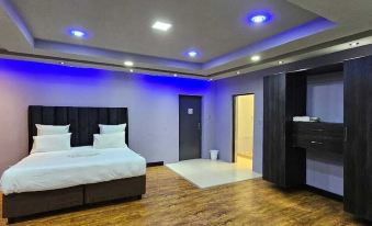 Adelina Hotel