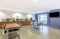 Microtel Inn & Suites by Wyndham Cadiz Hotels in Cadiz
