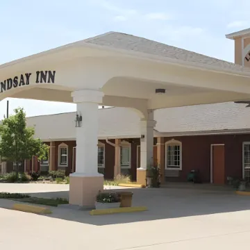 Lindsay Inn