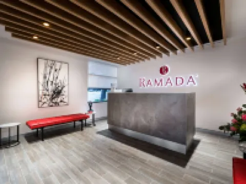 Ramada by Wyndham VetroBlu Scarborough Beach Hotels in Scarborough
