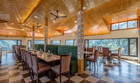 Treebo Anjukul Отели в г. Чамба