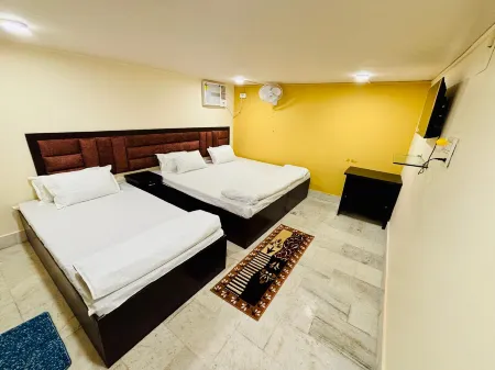 Shree Balaji Comfort Отели рядом с достопримечательностью «Сарнат»