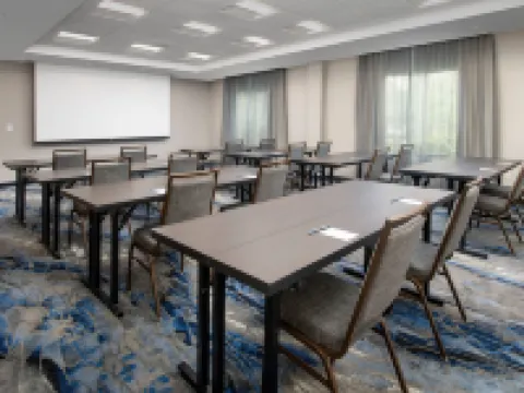 Fairfield Inn & Suites Baltimore BWI Airport Hotels in Linthicum Heights