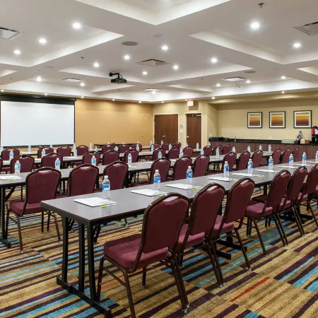 Fairfield Inn & Suites Vernon