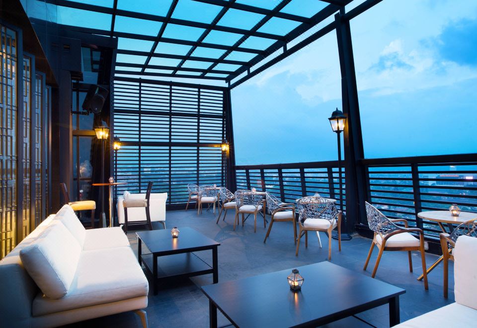 포 포인츠 바이 쉐라톤 반둥의 레스토랑 전경 이미지