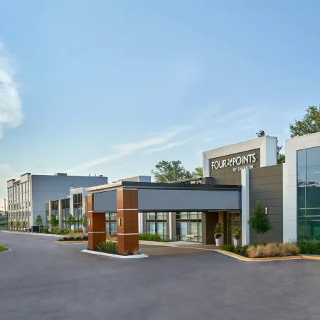 Four Points by Sheraton Point Edward Sarnia