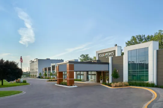 Four Points by Sheraton Point Edward Sarnia
