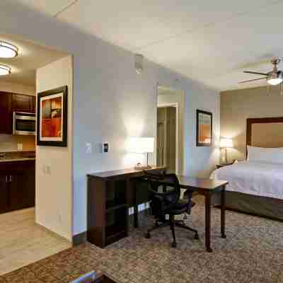 Homewood Suites by Hilton Woodbridge Rooms