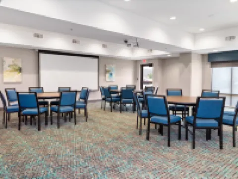 Hampton Inn Madison Hotels in Lake County