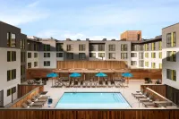 Embassy Suites by Hilton Boulder - Pools